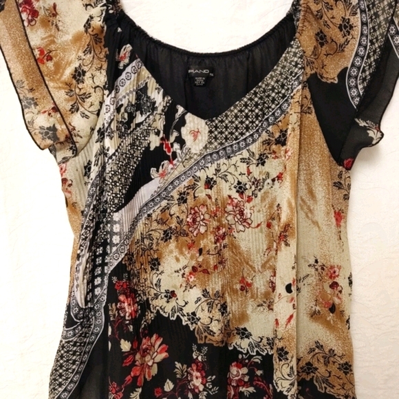 Piano Tops - Piano top. Size M.